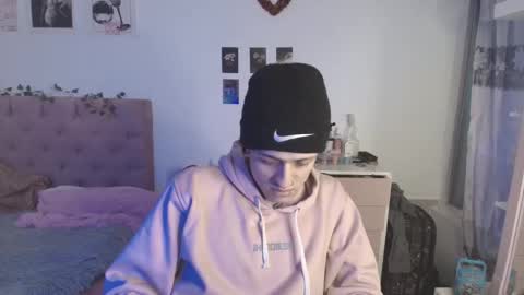 Snapshot of 2cb0y chatting on October 2025 07:36:02 PM BAD online show from October 2025 07:36:02 PM