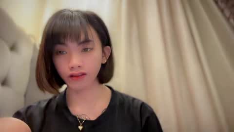 Snapshot of 2damnh0t_slut chatting on April 2026 03:42:01 AM haduki online show from April 2026 03:42:01 AM