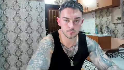 2sexymuscles online show from November 2025 09:15:01 PM