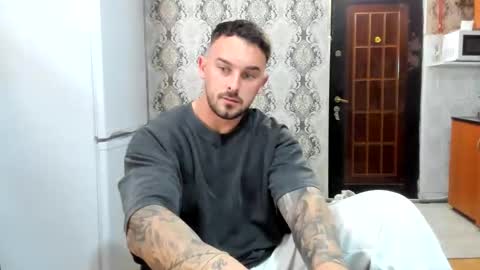 Snapshot of 2sexymuscles chatting on May 2026 08:25:02 PM 2sexymuscles online show from May 2026 08:25:02 PM
