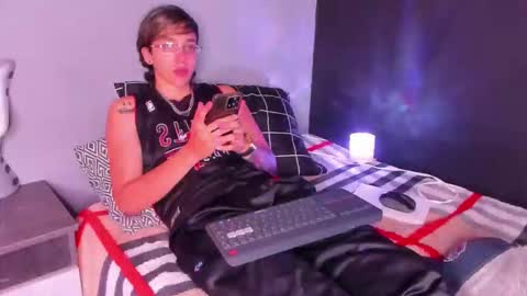 Snapshot of 360enmedallo chatting on October 2025 06:47:01 AM 360enmedallo online show from October 2025 06:47:01 AM