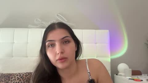 Snapshot of 3hole chatting on October 2025 04:40:02 PM Venus Raee online show from October 2025 04:40:02 PM