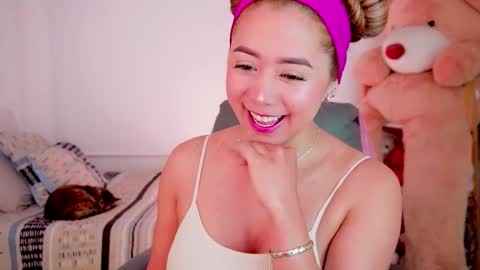 independent model online show from January 2026 08:30:01 AM