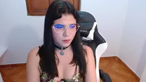 Snapshot of 3rika_gomez chatting on January 2025 03:22:02 AM erika online show from January 2025 03:22:02 AM