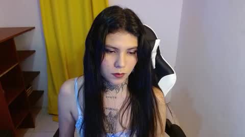 Snapshot of 3rika_gomez chatting on October 2025 04:22:01 AM erika online show from October 2025 04:22:01 AM