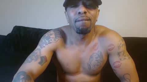 Snapshot of 420flyguy chatting on December 2024 09:39:02 AM 420flyguy online show from December 2024 09:39:02 AM