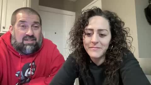 Snapshot of 420kc_couple chatting on April 2026 02:44:01 AM KC420Couple online show from April 2026 02:44:01 AM