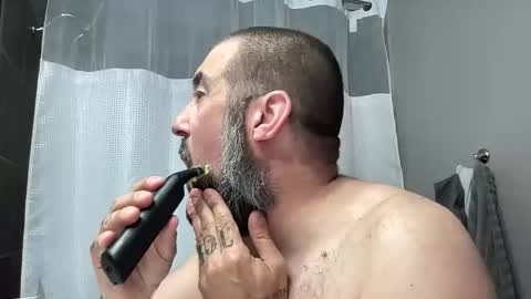 Snapshot of 420kc_couple chatting on April 2026 01:59:02 PM KC420Couple online show from April 2026 01:59:02 PM