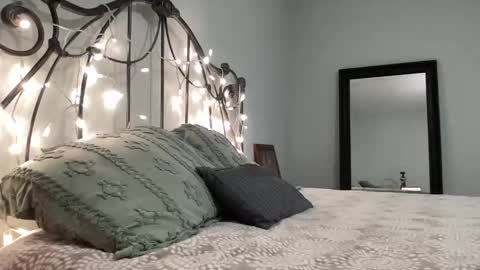 Snapshot of 420kc_couple chatting on April 2026 07:49:02 PM KC420Couple online show from April 2026 07:49:02 PM