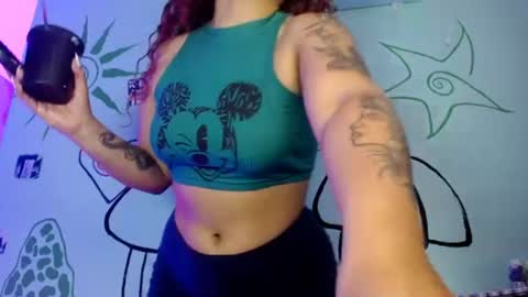 Snapshot of 420viol3ta_ chatting on June 2026 01:28:01 AM Violeta online show from June 2026 01:28:01 AM