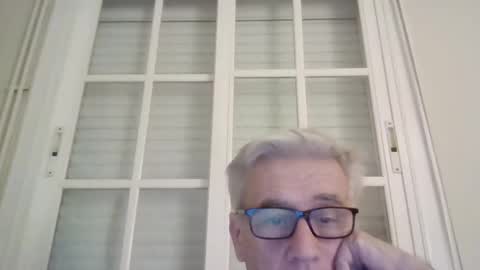 Snapshot of 52artur chatting on December 2024 10:39:01 PM 52artur online show from December 2024 10:39:01 PM