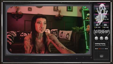 Juune online show from October 2025 07:00:01 PM