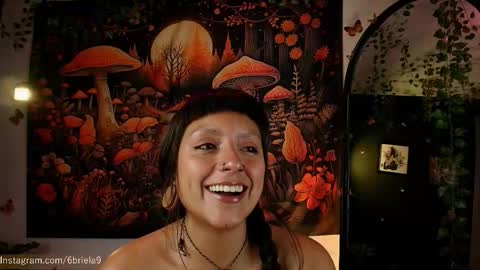 Snapshot of 6briela9 chatting on March 2026 01:17:01 PM B R I E L A online show from March 2026 01:17:01 PM