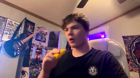 Snapshot of 710lemonade420 chatting on February 2025 05:58:01 AM lemonade online show from February 2025 05:58:01 AM