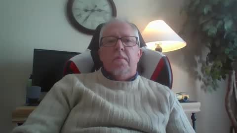 Snapshot of 72funguy71 chatting on December 2024 07:32:01 PM 72funguy71 online show from December 2024 07:32:01 PM