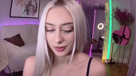 Loren Wood online show from February 2025 06:19:02 PM