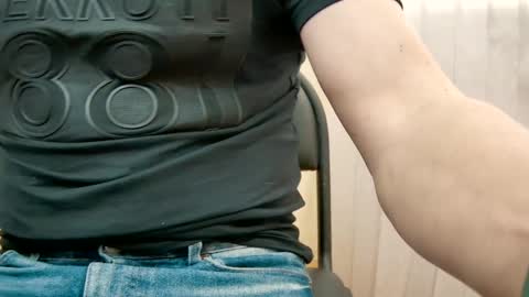 Snapshot of 7znkbob chatting on January 2025 09:56:01 AM bob big head online show from January 2025 09:56:01 AM