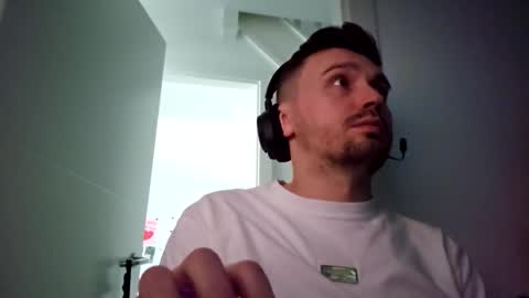 Snapshot of 8inchdude93 chatting on November 2025 11:20:01 AM 8inchdude93 online show from November 2025 11:20:01 AM