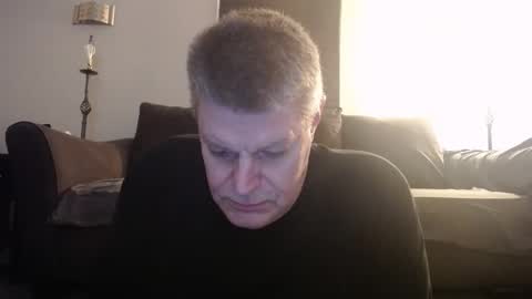 Snapshot of 989guy chatting on April 2026 11:51:02 PM 989guy online show from April 2026 11:51:02 PM