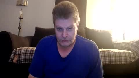 Snapshot of 989guy chatting on May 2026 12:17:01 AM 989guy online show from May 2026 12:17:01 AM