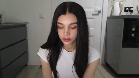 KARINA online show from August 2026 01:10:02 PM