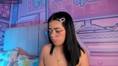 Snapshot of _18alice chatting on March 2026 03:52:02 AM Alice online show from March 2026 03:52:02 AM