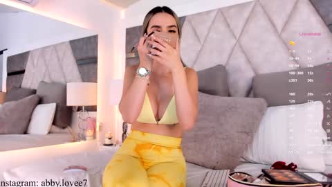 Snapshot of _abby__ chatting on January 2025 02:03:02 PM Gabriela   abby online show from January 2025 02:03:02 PM