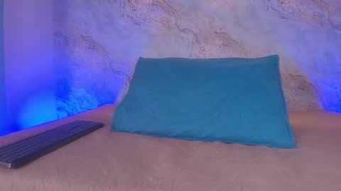  abby rouss online show from November 2025 03:05:01 AM