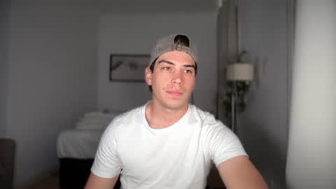 Snapshot of _aesthetic chatting on October 2025 12:17:02 PM _aesthetic online show from October 2025 12:17:02 PM