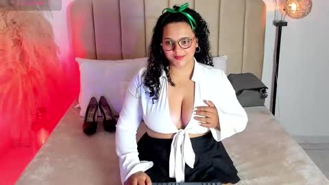 Snapshot of _aithanaa_ chatting on September 2025 07:28:02 PM _aithanaa_ online show from September 2025 07:28:02 PM