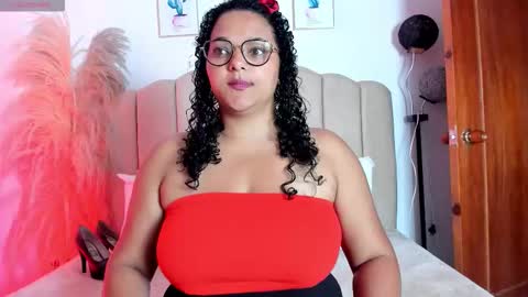 Snapshot of _aithanaa_ chatting on November 2025 07:03:01 PM _aithanaa_ online show from November 2025 07:03:01 PM