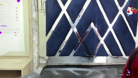 Snapshot of _alaia_collway_ chatting on December 2024 12:00:02 PM Alaia online show from December 2024 12:00:02 PM