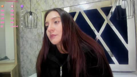 Snapshot of _alaia_collway_ chatting on January 2025 11:56:02 AM Alaia online show from January 2025 11:56:02 AM