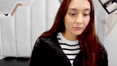 Snapshot of _alaia_collway_ chatting on February 2025 06:04:02 PM Alaia online show from February 2025 06:04:02 PM