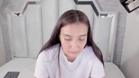 Snapshot of _alaia_collway_ chatting on March 2025 02:59:01 PM Alaia online show from March 2025 02:59:01 PM