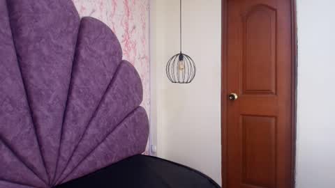 Snapshot of _alaia_collway_ chatting on October 2025 12:17:01 PM Alaia online show from October 2025 12:17:01 PM