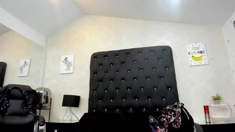 _alana_johnson online show from May 2026 01:13:01 AM