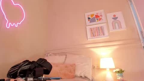 _aleja_x online show from October 2025 11:30:02 AM