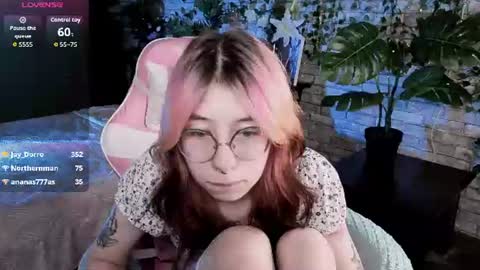 Snapshot of _alicenyx chatting on July 2026 01:44:02 AM Alice online show from July 2026 01:44:02 AM