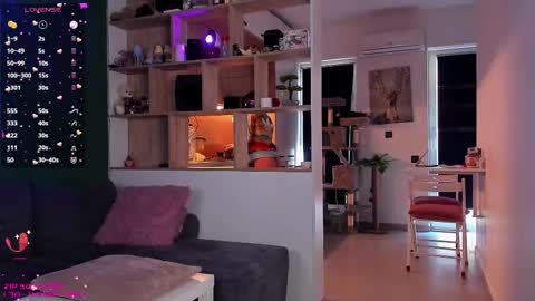 Snapshot of _alleyesonme chatting on February 2025 12:33:01 PM Mia online show from February 2025 12:33:01 PM