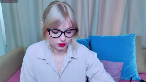 Snapshot of _allisson__ chatting on May 2026 03:23:02 AM Alison online show from May 2026 03:23:02 AM