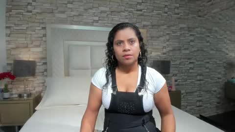 Snapshot of _amber__rose chatting on February 2026 08:06:01 PM A M B E R online show from February 2026 08:06:01 PM