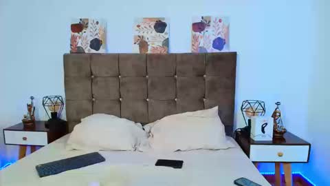 _andrewfalcon2 online show from September 2025 08:10:02 PM