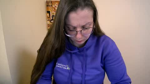 Anna online show from February 2025 11:01:02 AM