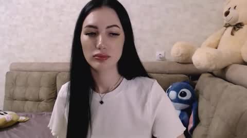 Anna online show from April 2026 09:17:02 PM