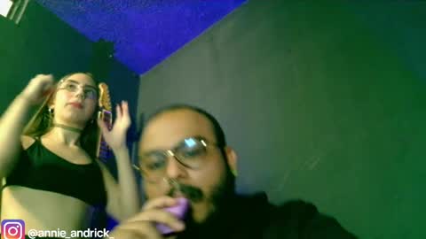 Annie Andrick online show from October 2025 01:42:02 PM