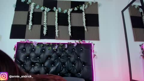 Annie Andrick online show from April 2026 11:17:01 AM