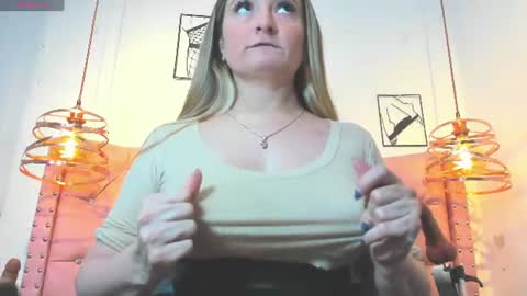 Snapshot of _antonella_11 chatting on June 2026 10:30:01 PM _antonella_11 online show from June 2026 10:30:01 PM