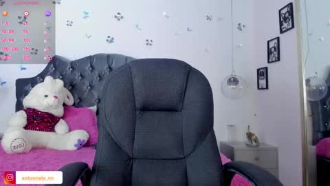 Snapshot of _antonnela_ chatting on February 2025 04:53:01 PM antonnela online show from February 2025 04:53:01 PM