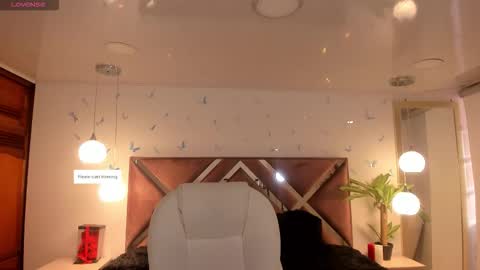 Snapshot of _antonnela_ chatting on September 2025 01:34:02 PM antonnela online show from September 2025 01:34:02 PM